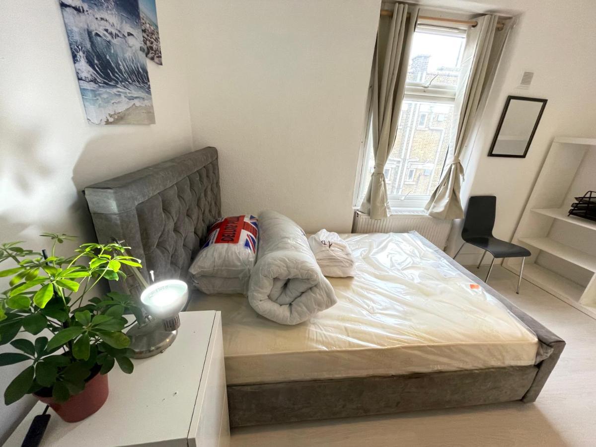 One Bedroom Flat Miles London Exterior photo